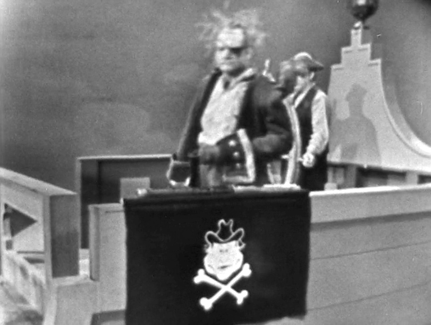Jolly Roger flag seems familiar …
