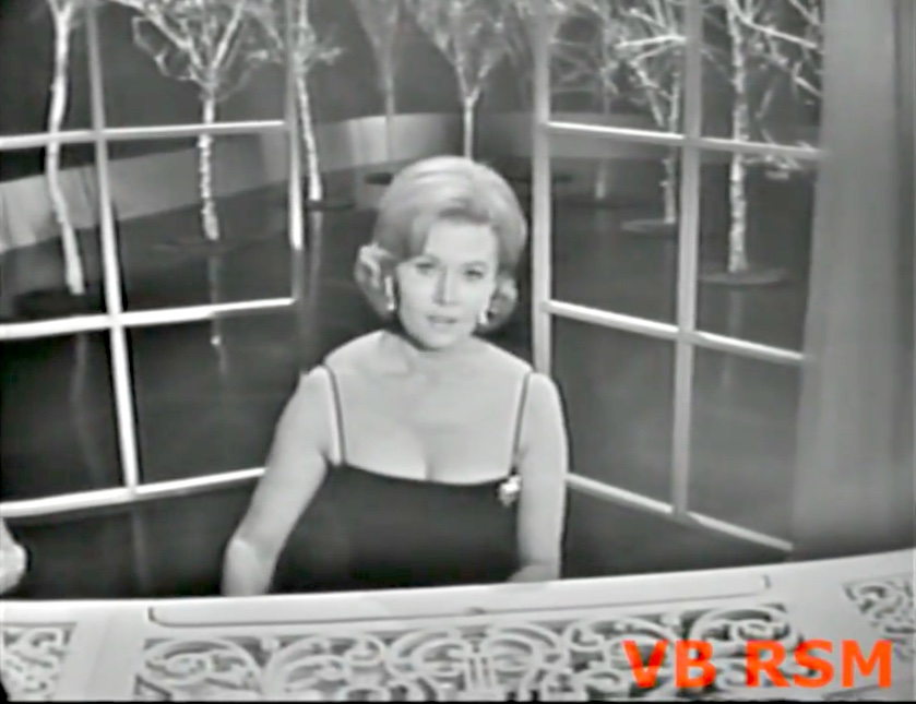 Rhonda Fleming singing