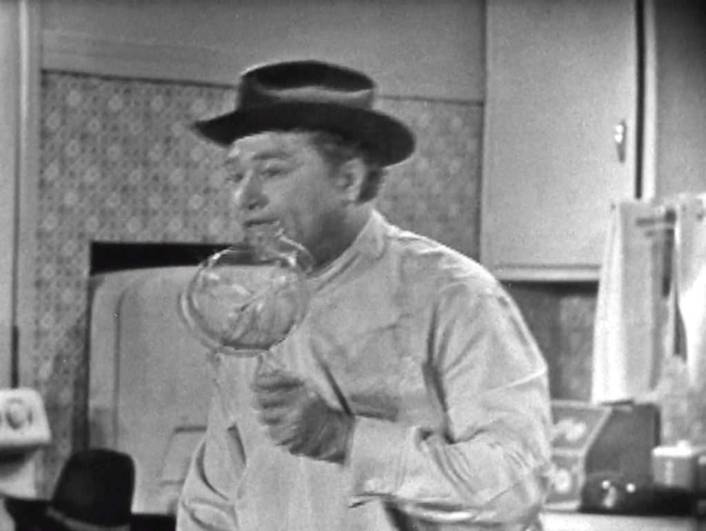 Clem Kadiddlehopper "straining" his voice