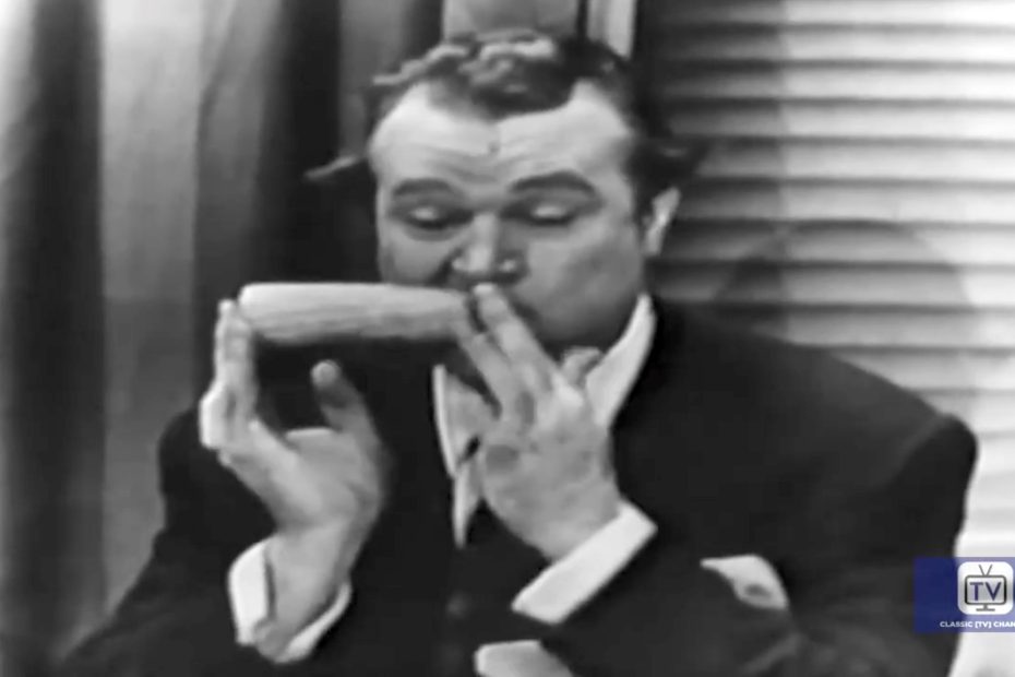 Red Skelton, as Iowa Pete, demonstrates how to eat corn like a typist