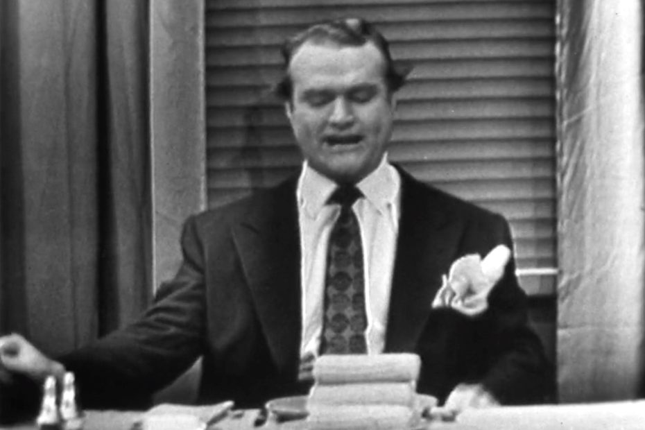 Red Skelton as Iowa Pete, demonstrating How To Eat Corn On The Cob
