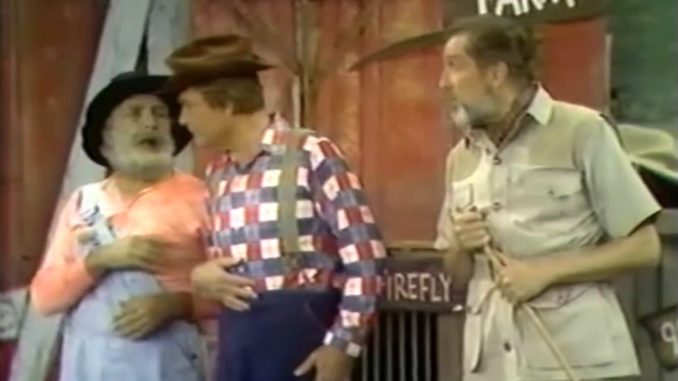 Pa Kadiddlehopper (Jan Arvan), his idiot son Clem (Red Skelton), and Dr. Flygrabber (Vincent Price) at the Kadiddlehopper farm in "Climb Upon My Knee, Dummy Boy"
