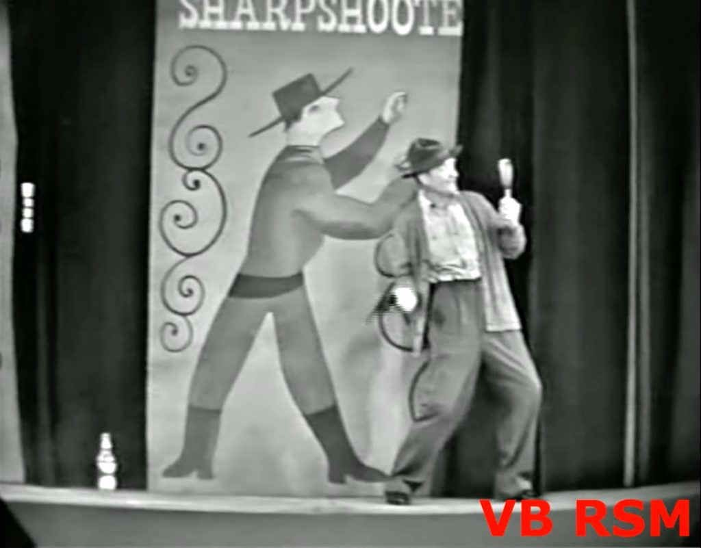 Red Skelton impersonates the circus' sharpshooter